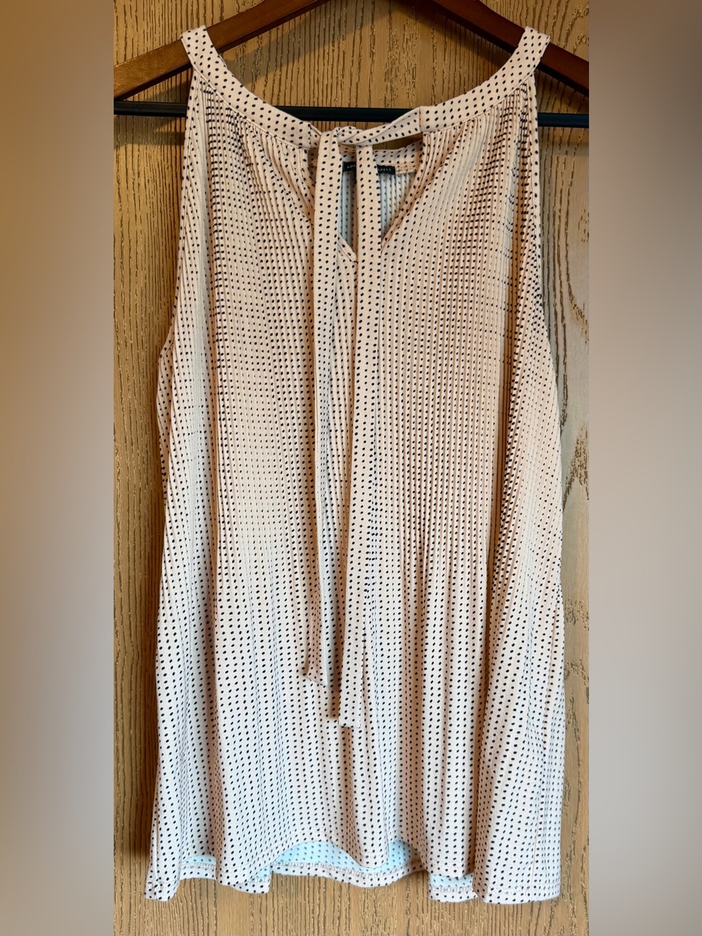 Adrianna Papell Cream Sleeveless Polka Dot Tie-Neck Top